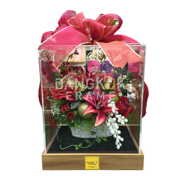 กรอบกล่องใสโชว์สินค้าฐานไม้